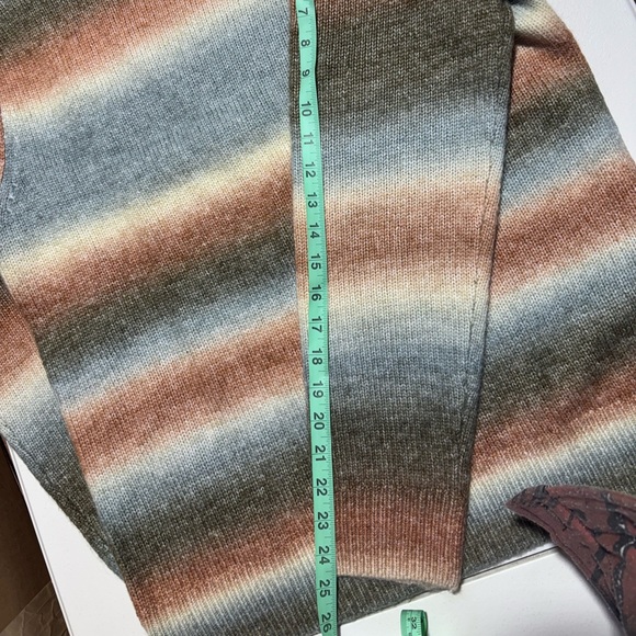 BNWT Topman Fluffy Ombré Sweater - Picture 5 of 7